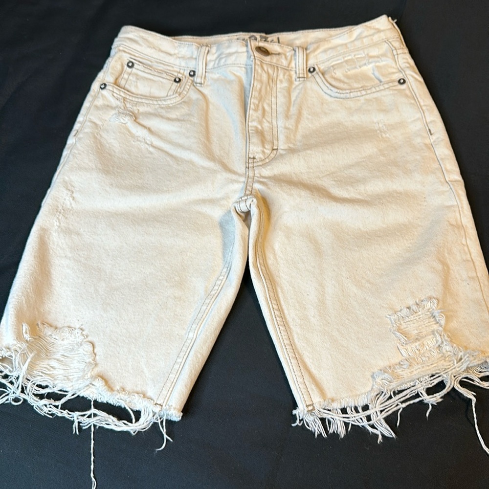 Free People We The Free Denim Distressed Bermuda Shorts 37 NWOT